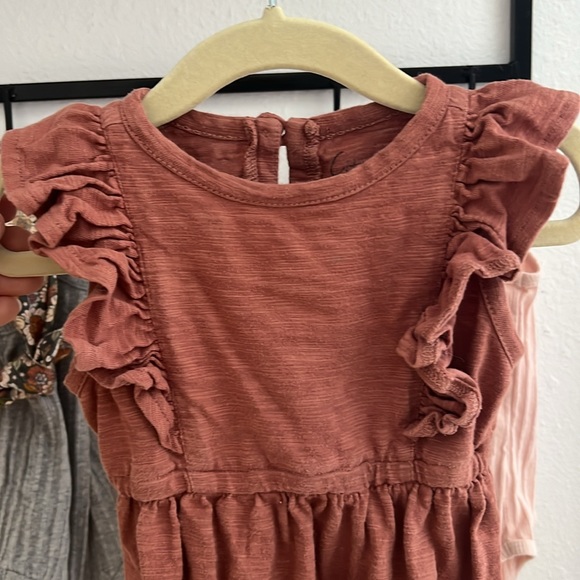 City Mouse flutter sleeve bubble 9-12m - Picture 2 of 4